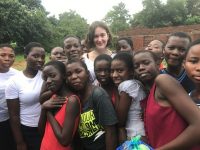Hverdagen som efterskoleelev blev for en stund skiftet ud med livet i en afrikansk landsby, da Maria Rask Hjortkjær fra Lyngby var på udviklingsrejse i Malawi sammen med Odsherreds Efterskole.